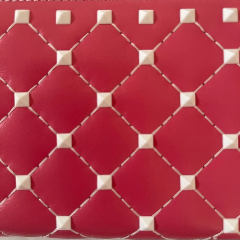 Valentino Garavani Rockstud Pink Wallet - Picture 4 of 12